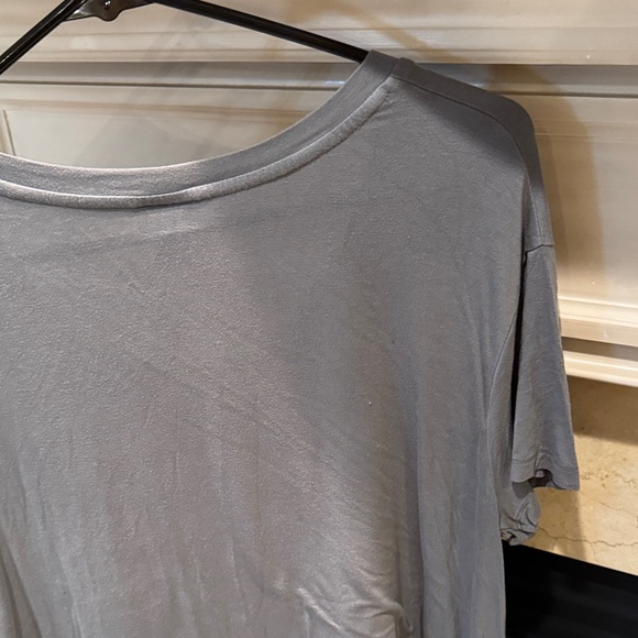 Mossimo Supply Co. Charcoal Short Sleeve Tee. Size L. Listing 9106 - Picture 8 of 9